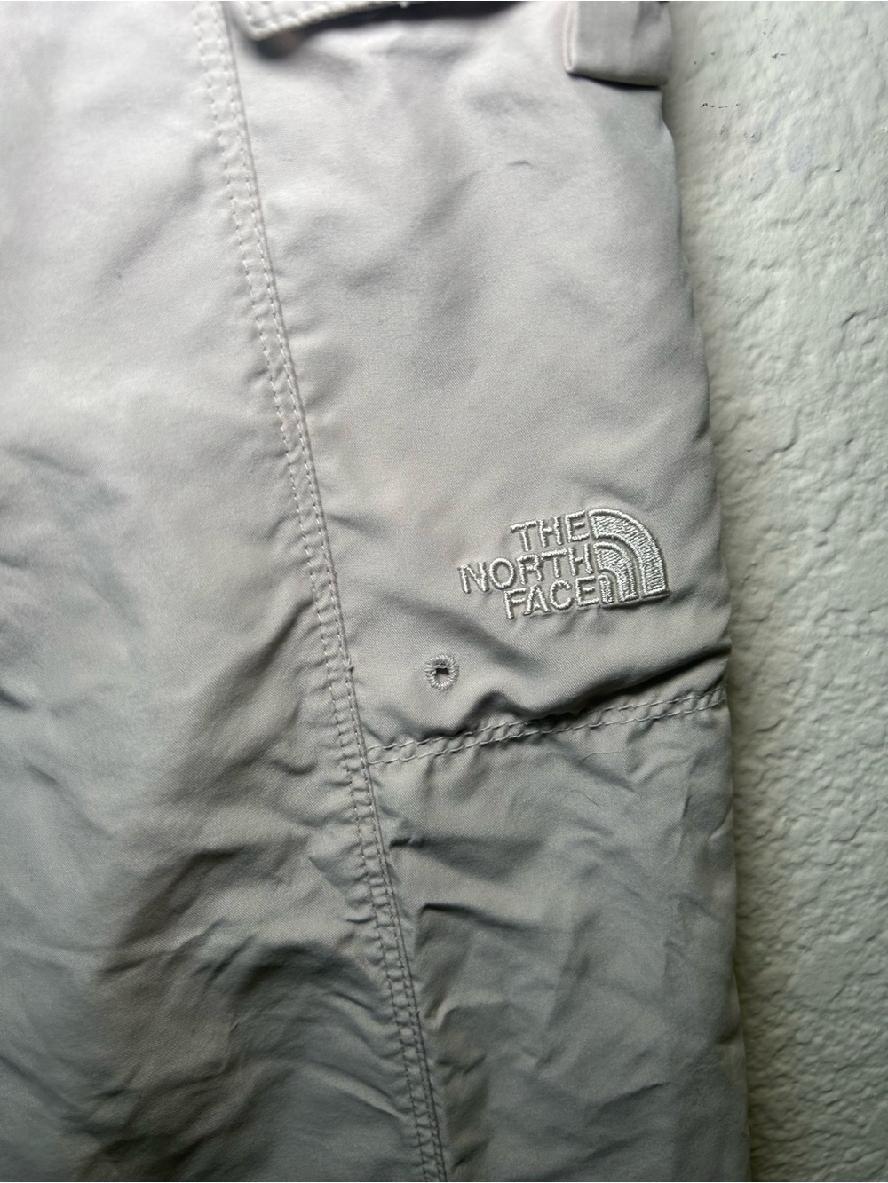 North Face Womens Khaki Cargo Capris with Drawstring Waist 8 Hiking Outdoor Camp - Picture 4 of 9